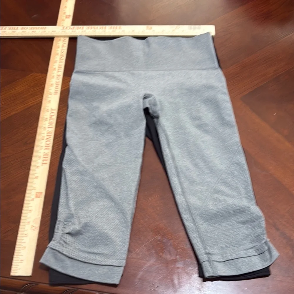 Lululemon Athletica Gray Leggings Soft knit awakening crop Taryn Toomey collect